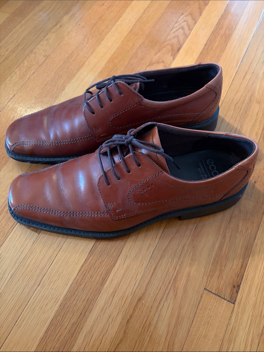 Ecco Men's Cognac Brown Leather Lace-Up Oxfords
